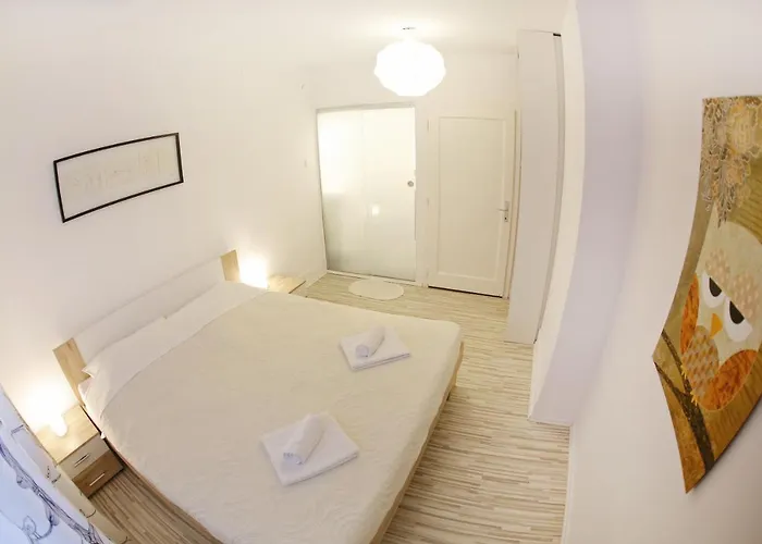 The Flat - Old Town - Center Apartman *