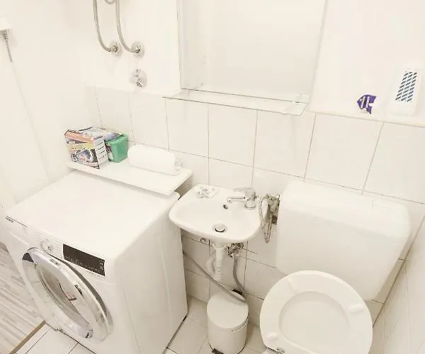 The Flat - Old Town - Center